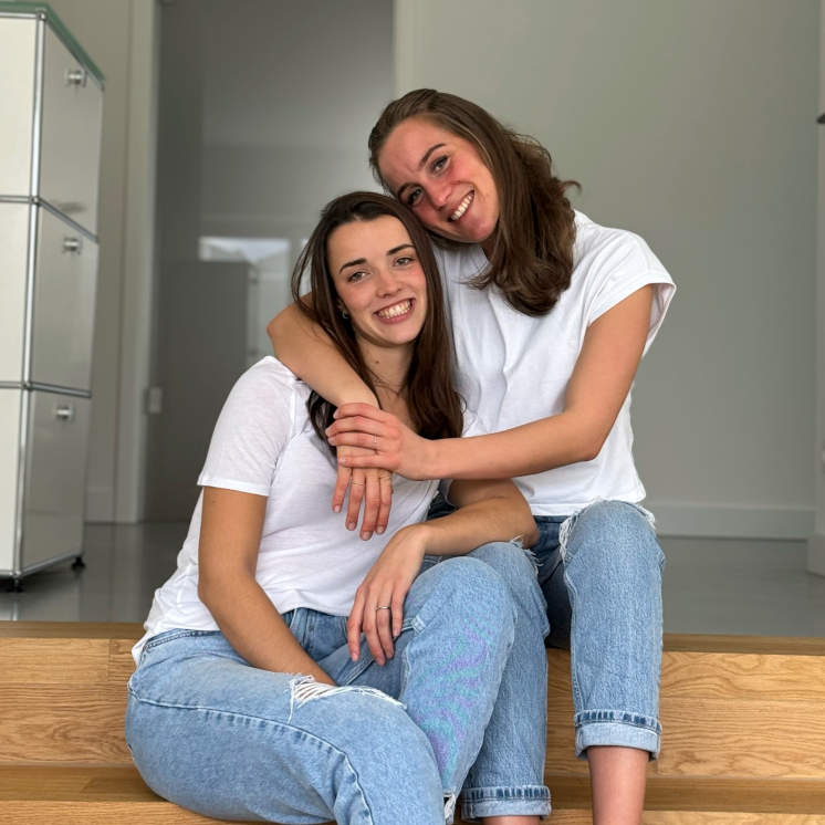 Bonner Hebammen Lara Müller und Jil Weichert im Porträt